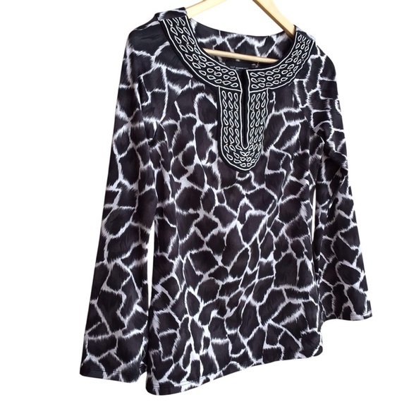 INC International Concepts Petite Embroidered Black White Tunic Size P NEW - Picture 3 of 7
